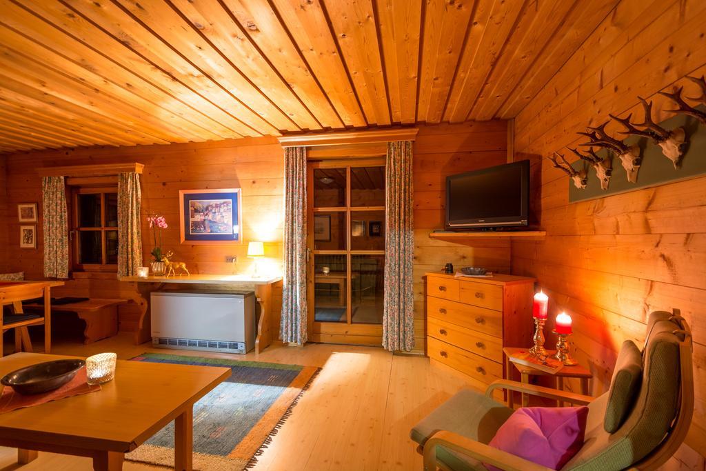 Chalets Ebner 埃本因蓬高 客房 照片